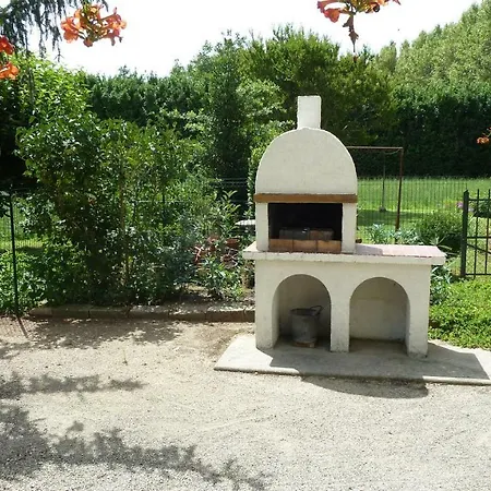 Holiday home Le Mas De La Verdiere